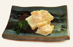 渋抜きカリンとチーズの組み合わせ