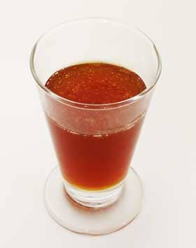 赤くてきれいな夕焼け色のカリン・ジャム